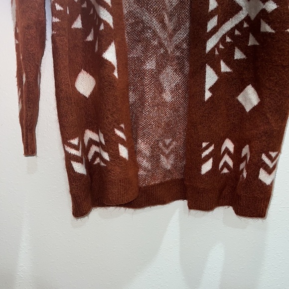 JODIFL , Sierra Valley Aztec rust Cardigan - Picture 4 of 5